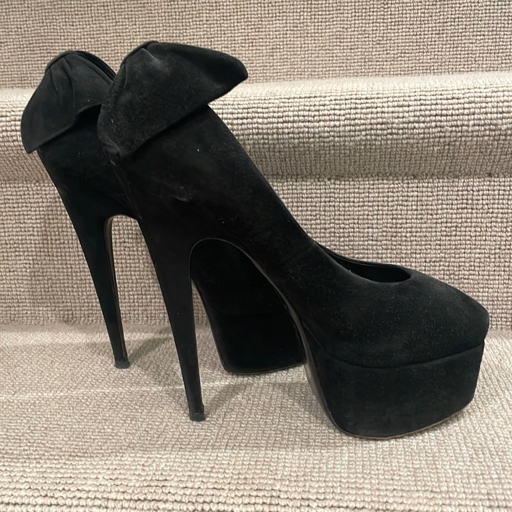 Giuseppe zanotti shoes size 10